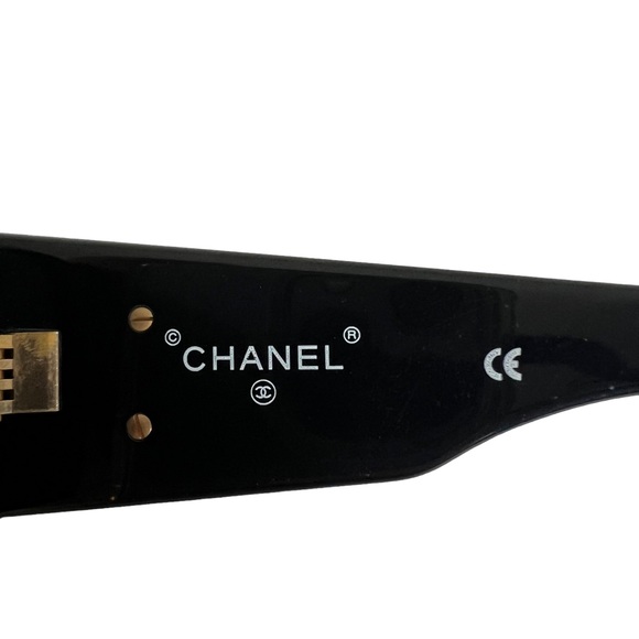 Chanel CC Logo Quilted Frame Sunglasses - Picture 6 of 8
